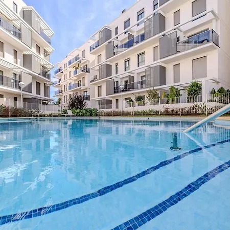In With Swimming Pool
